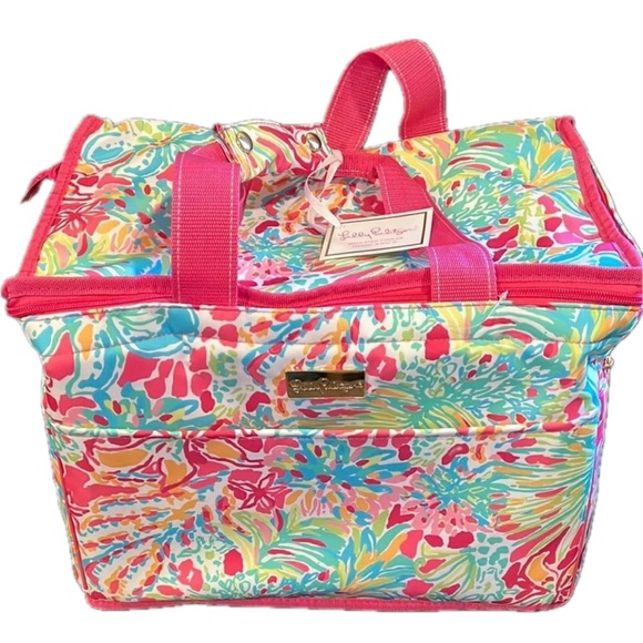 Lilly Pulitzer Insulated Beach Cooler in Lovers Coral with shoulder strap NEW - Picture 2 of 8